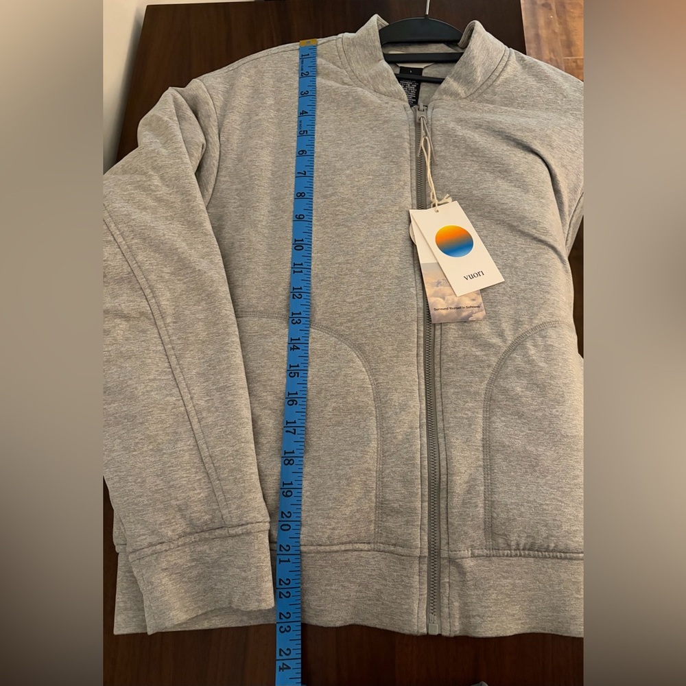 Vuori Halo Basin Bomber Jacket~ size L - Picture 10 of 10
